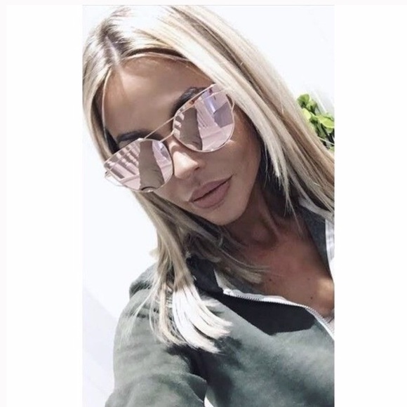 SUN & SKI ROSE GOLD MIRRORED SUNGLASSES. UV SAFE - Picture 7 of 8